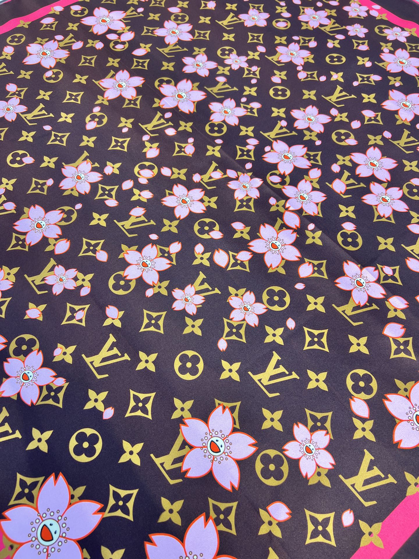 LU18mm top-quality silk double-sided with the same colour 90cm silk square market