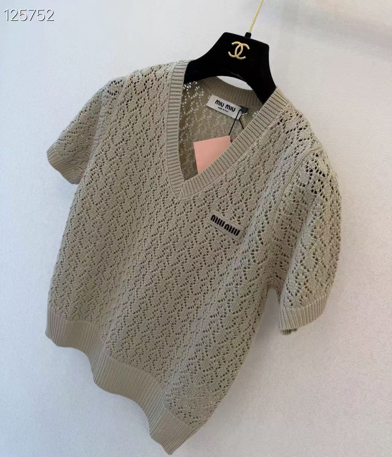 MIU V-Neck Open-Knit Short-Sleeve Top