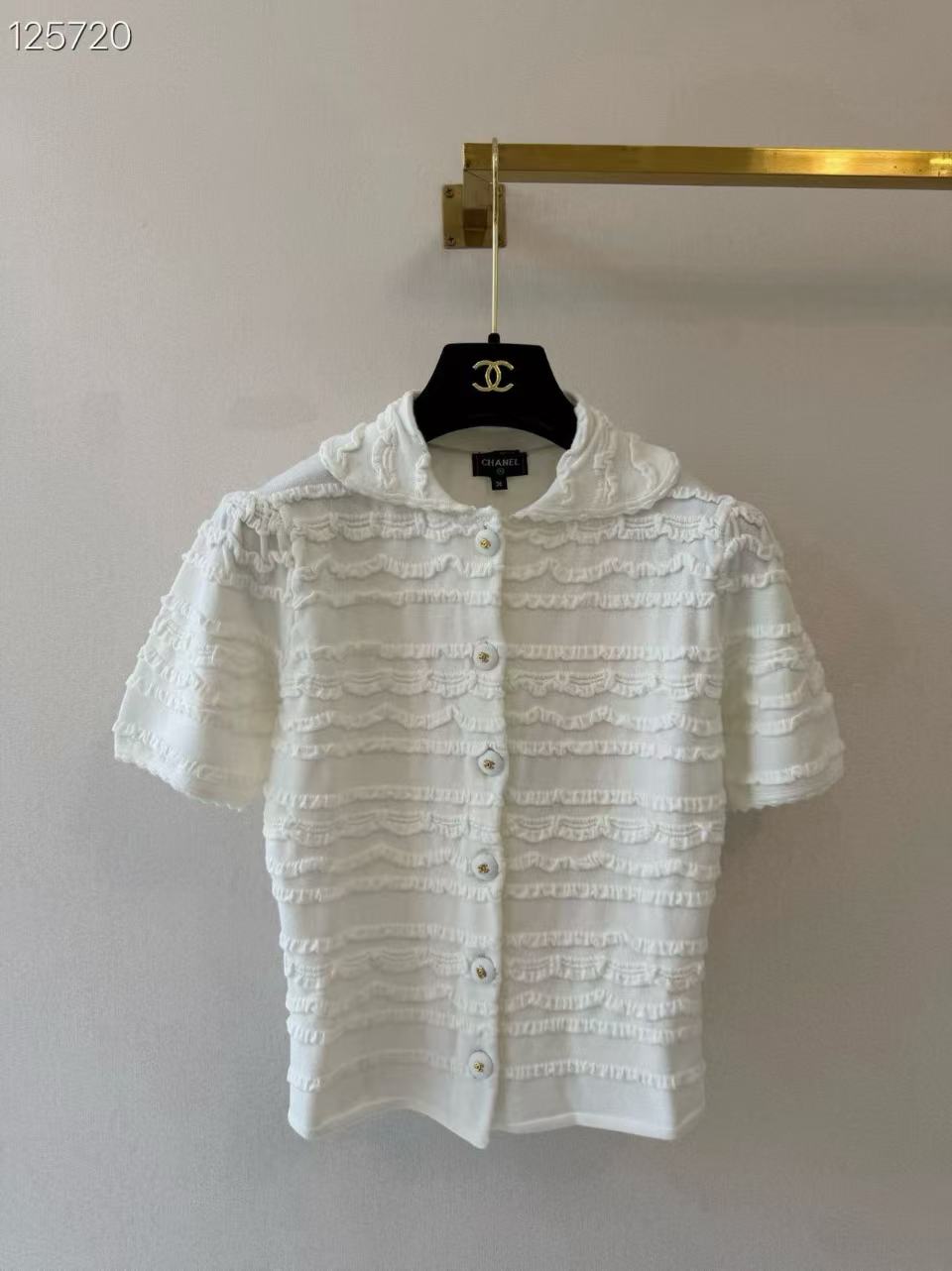 CC Wavy Textured Collar Short-Sleeve Knit Cardigan