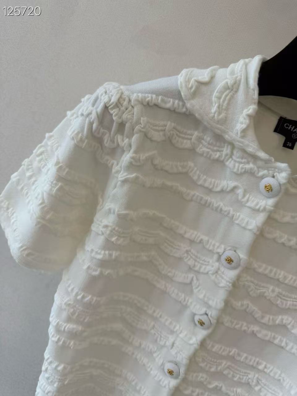 CC Wavy Textured Collar Short-Sleeve Knit Cardigan