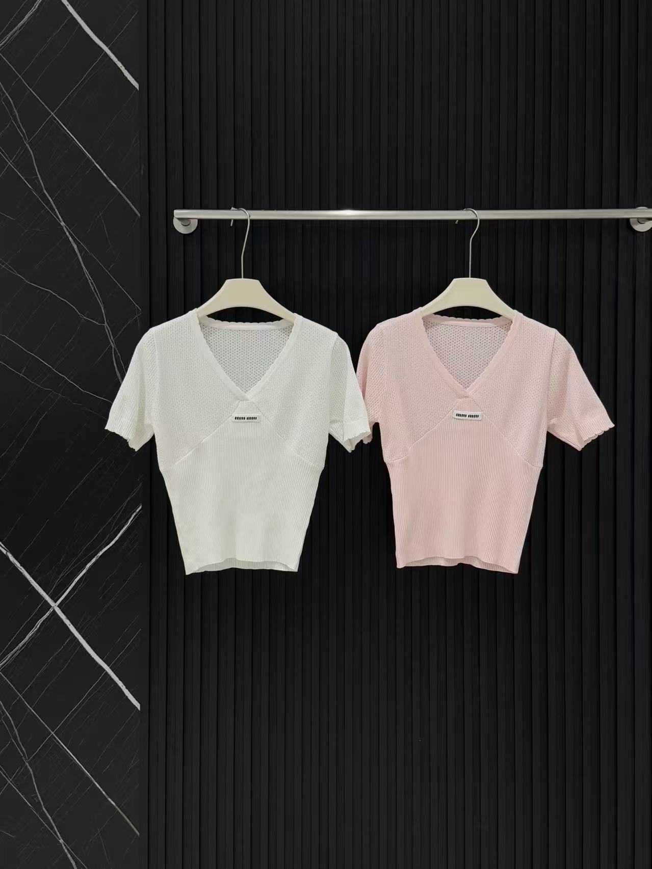 MIU V-Neck Slim-Fit Short-Sleeve Knit Tee