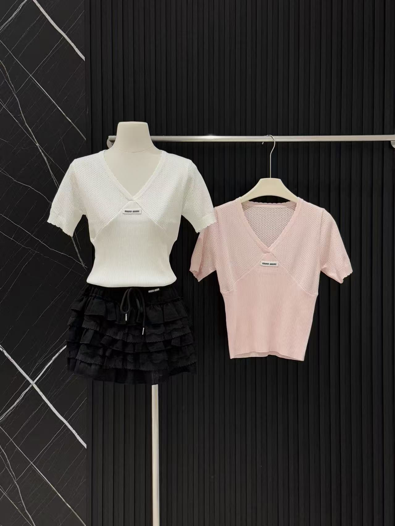 MIU V-Neck Slim-Fit Short-Sleeve Knit Tee