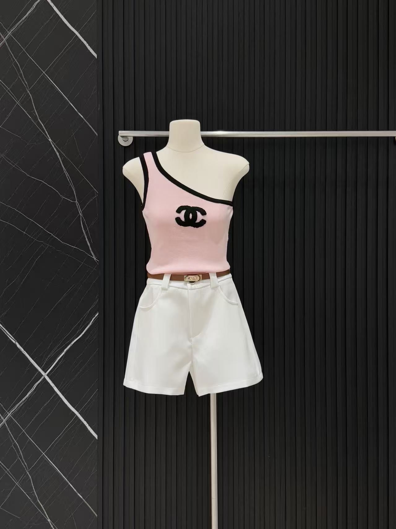 CC Color - Block Asymmetrical Shoulder Double - C Logo Knit Vest