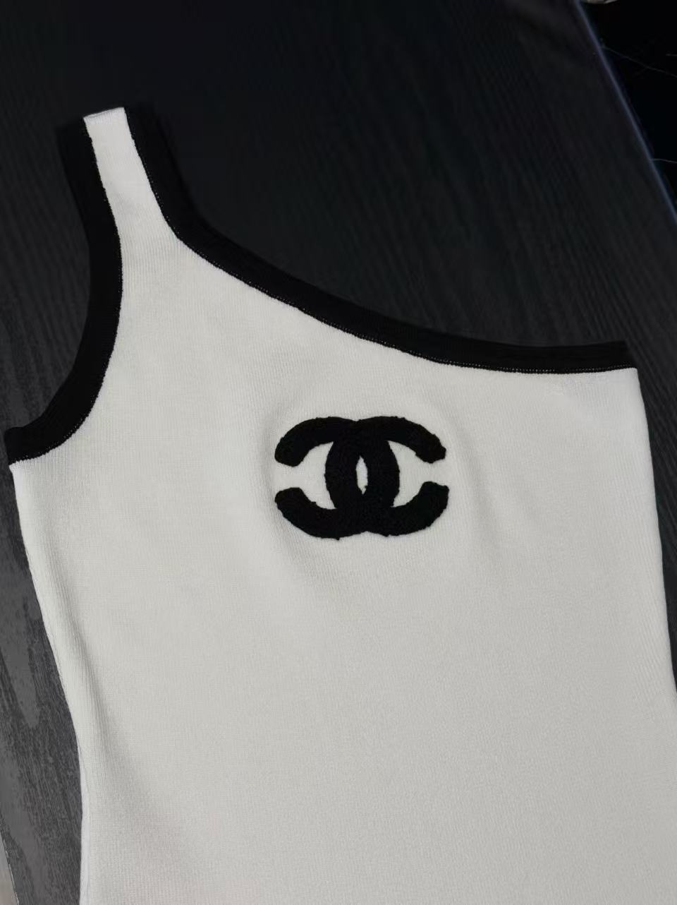 CC Color - Block Asymmetrical Shoulder Double - C Logo Knit Vest