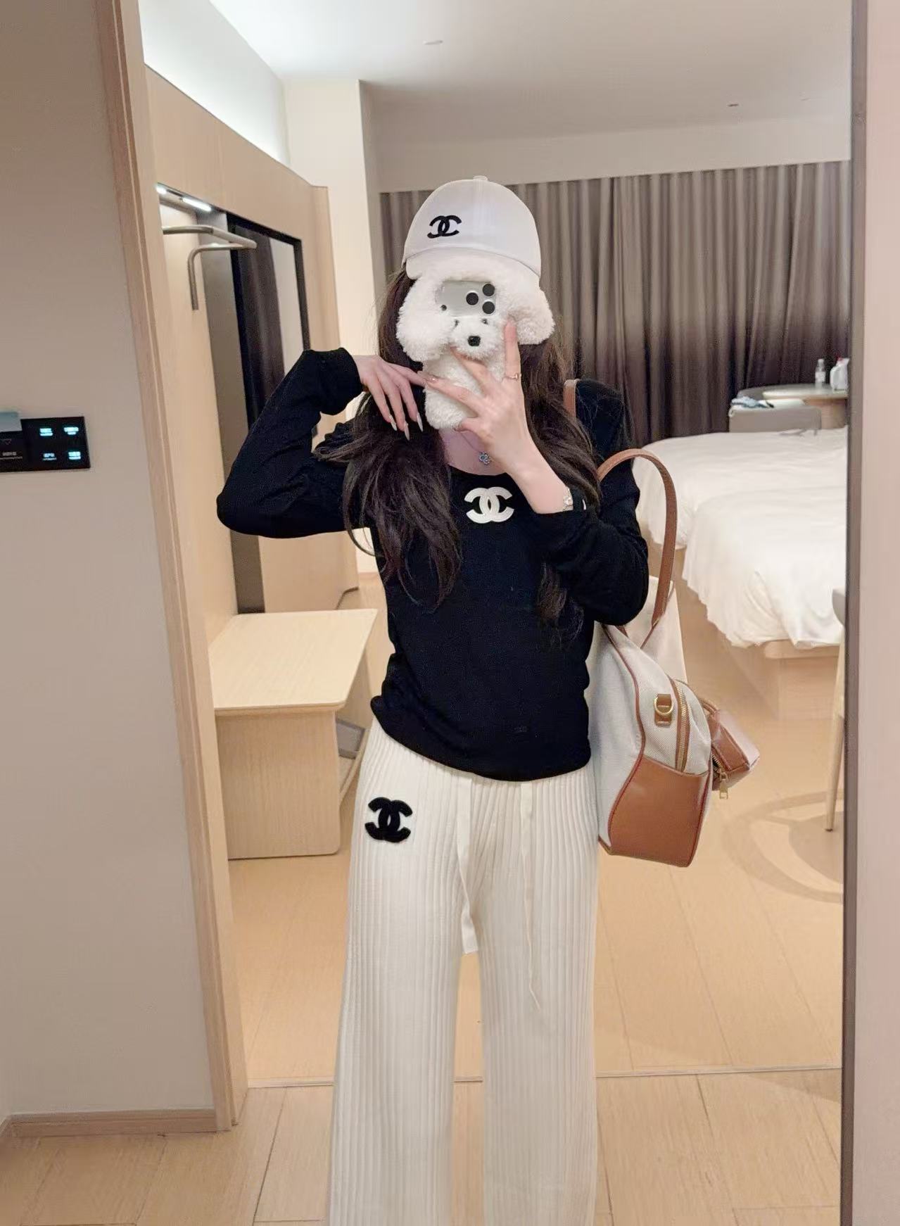 CC Double-C Logo Slim Long-Sleeve Knit Top
