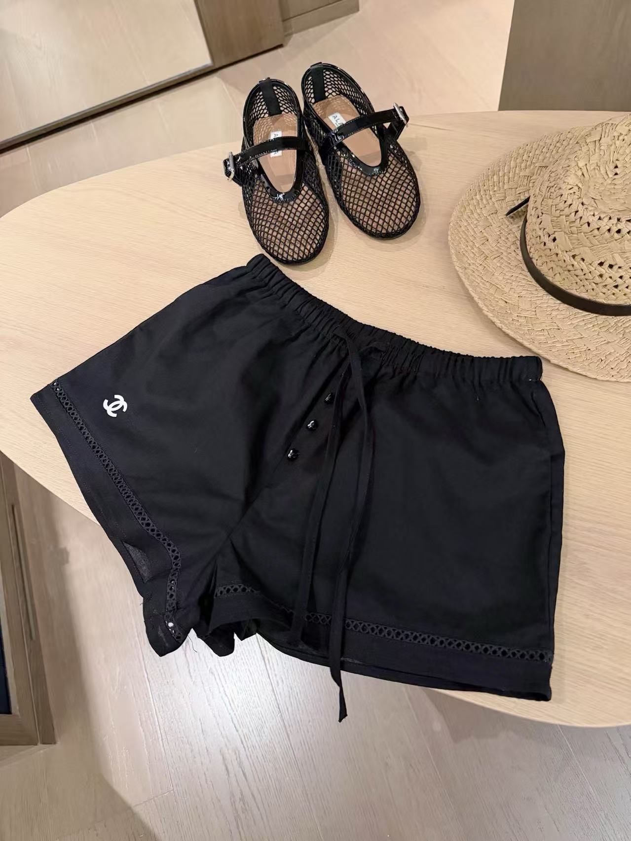 CC Drawstring Double-C Embroidered High-Waist Casual Shorts