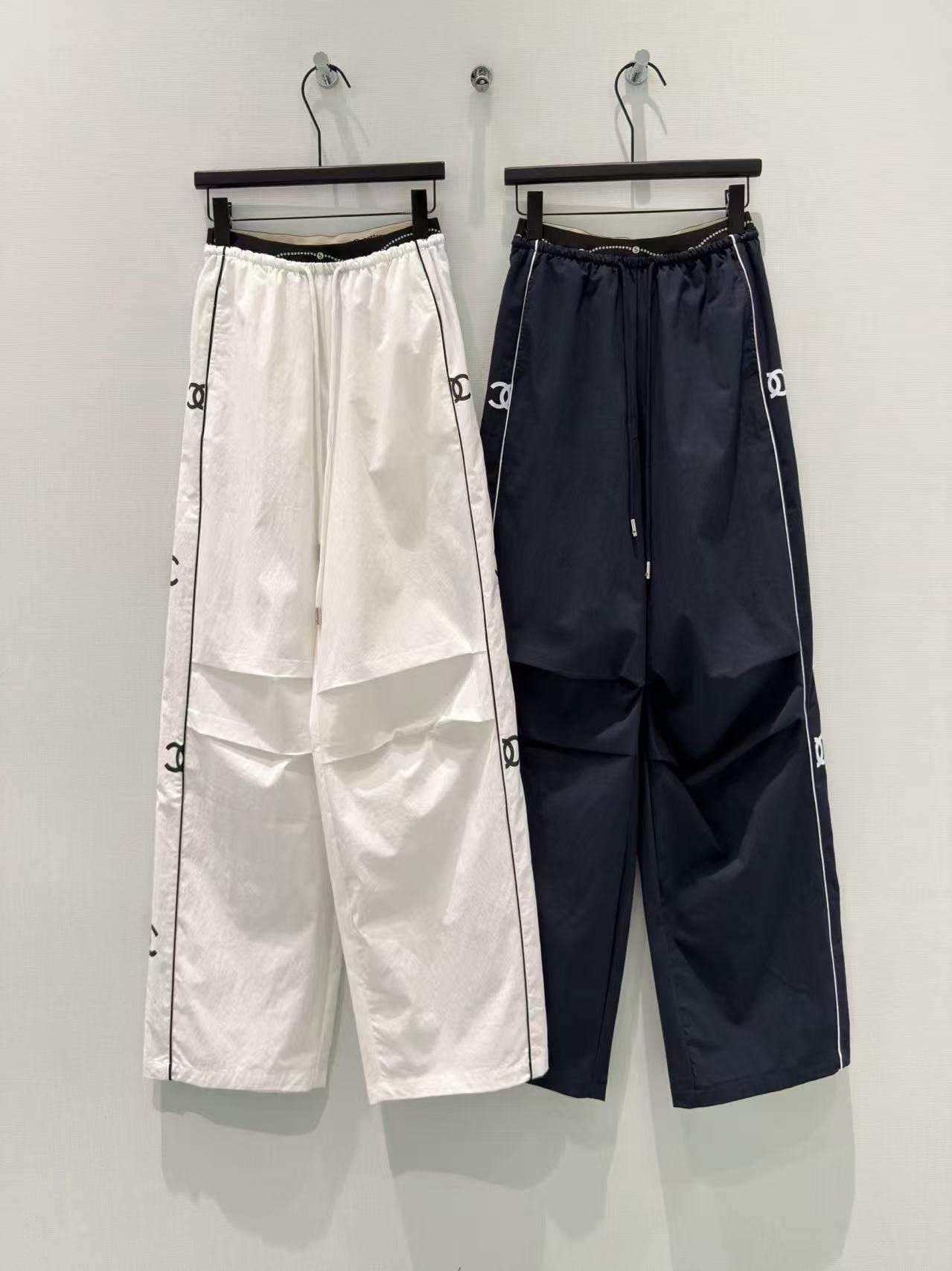 CC Double-C Stripe Elastic-Waist Straight-Leg Casual Pants