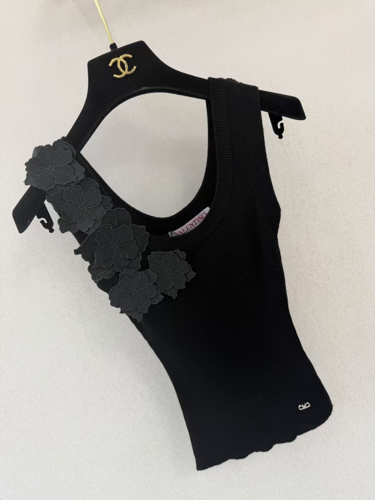 CC 3D Flower Knit Vest