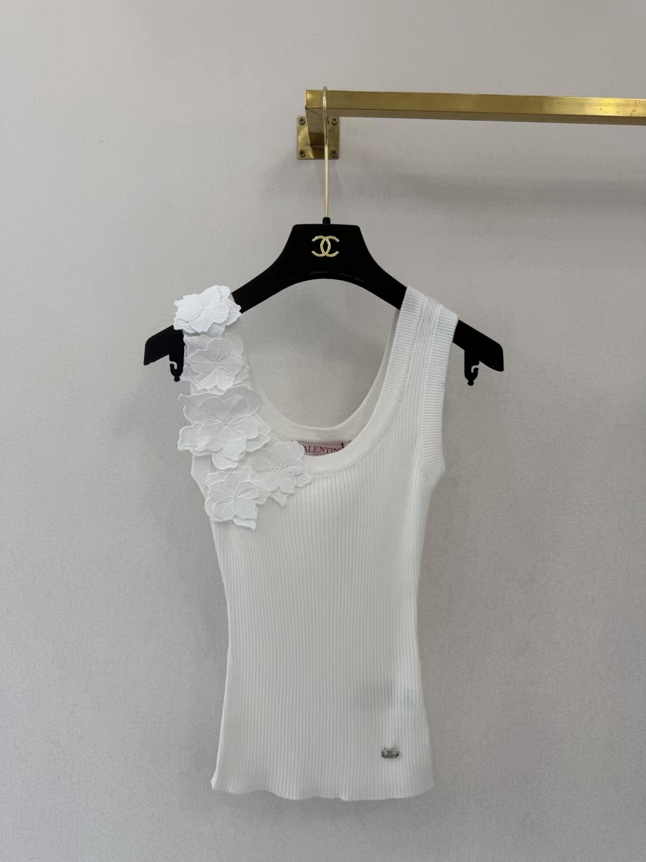 CC 3D Flower Knit Vest
