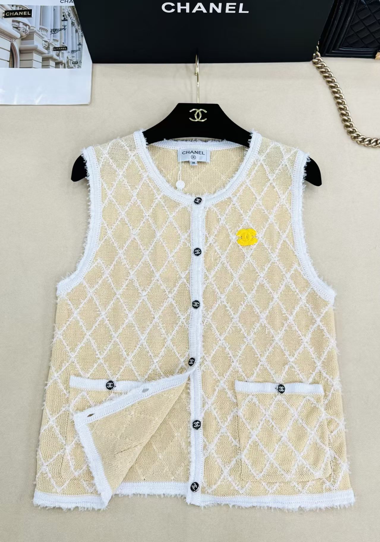 Cha*26 New Knitted Cardigan Vest