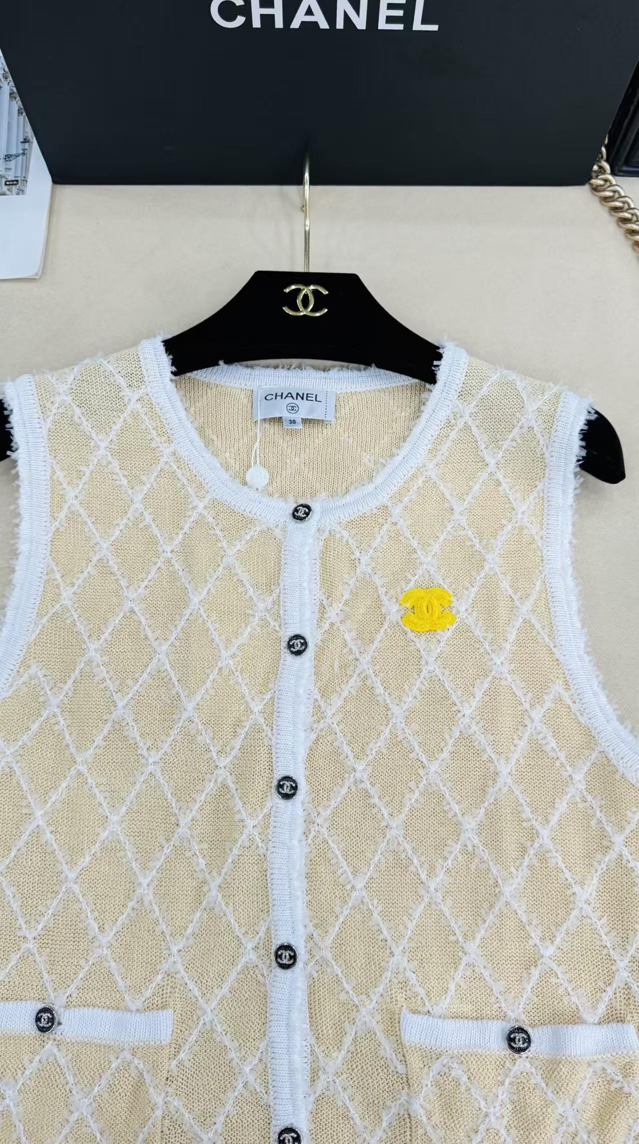 Cha*26 New Knitted Cardigan Vest