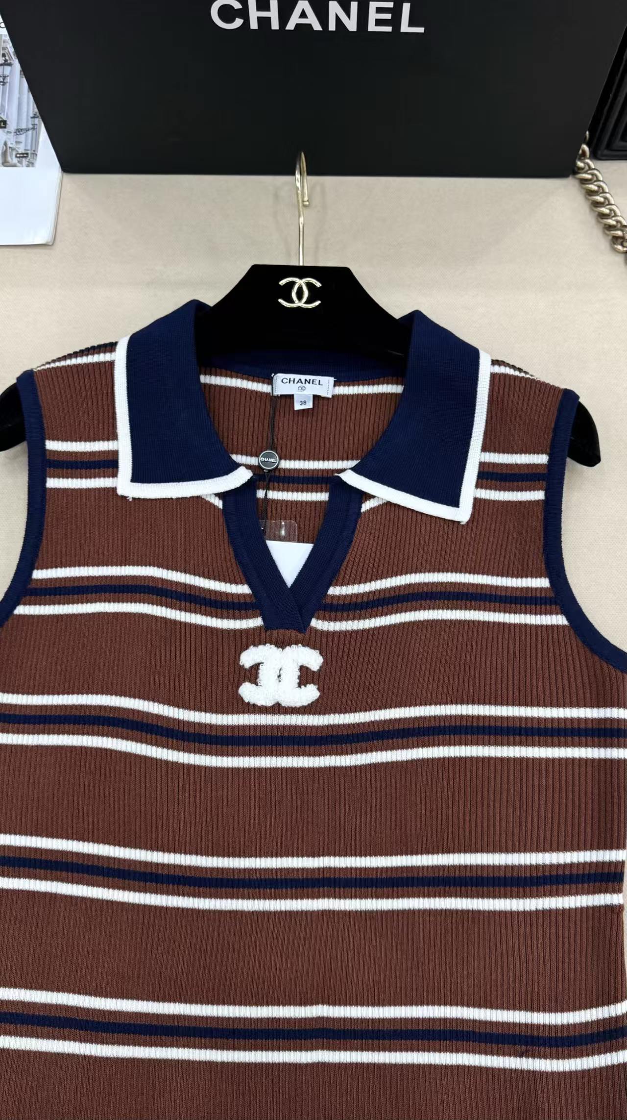 Cha26 New Arrival Knit Collared Vest