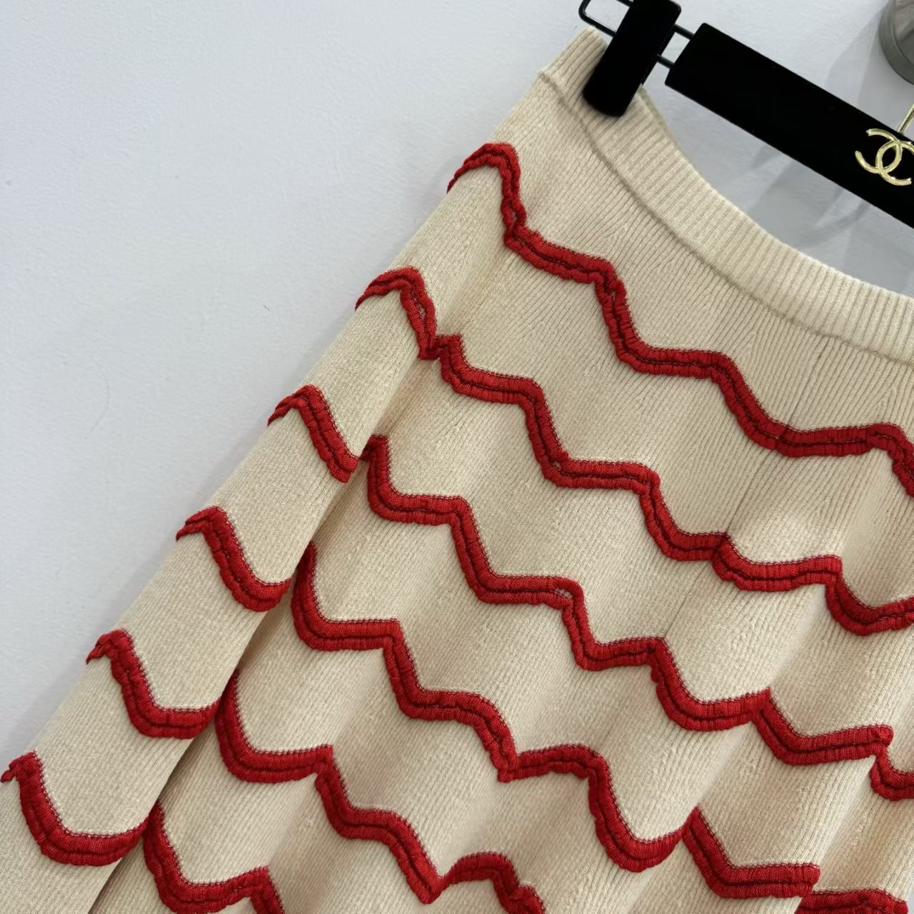 New Cha-style Coco Beach Red & White Wave Knit Midi Skirt