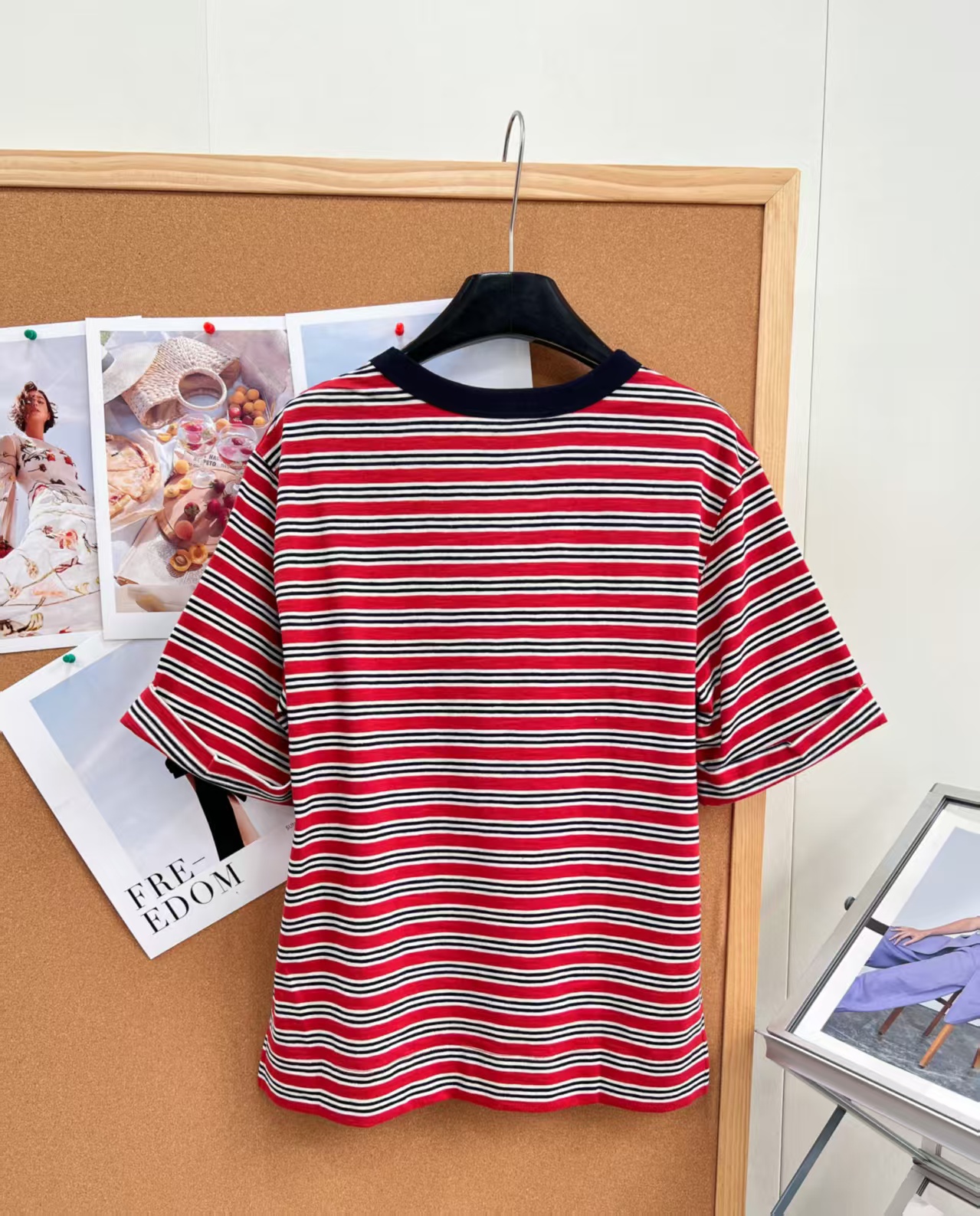 Cha Limited Edition Seahorse Embroidery Striped Short Sleeve T-shirt