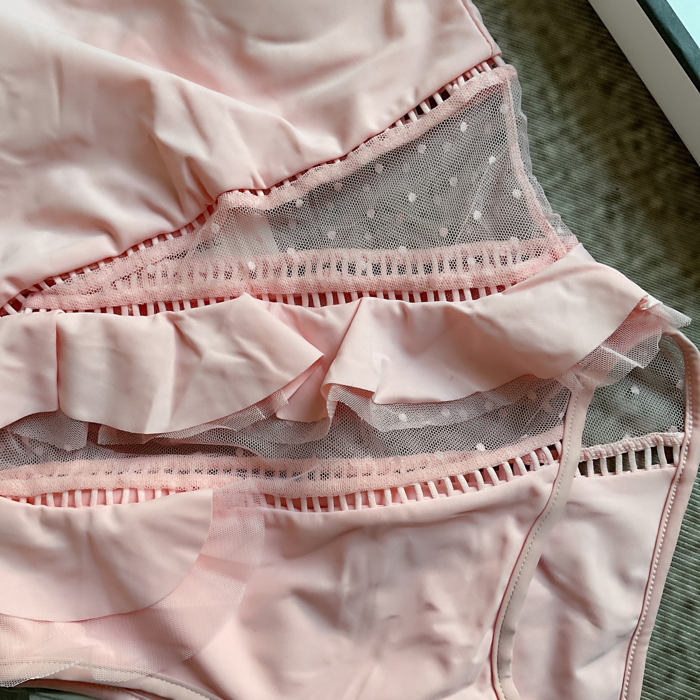 Cha cherry blossom pink mesh ruffle edge one-piece swimsuit