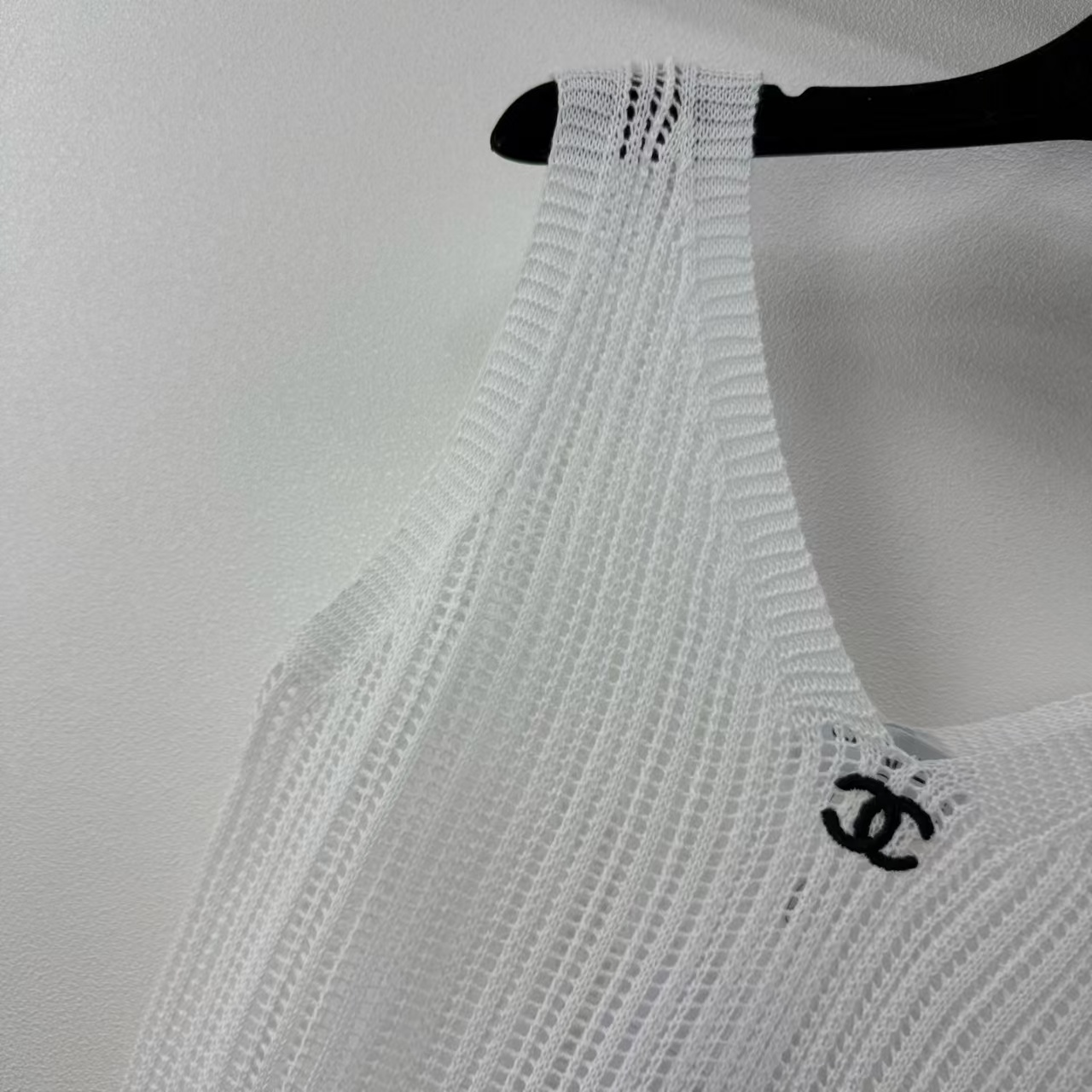Cha Hollow-knit vest