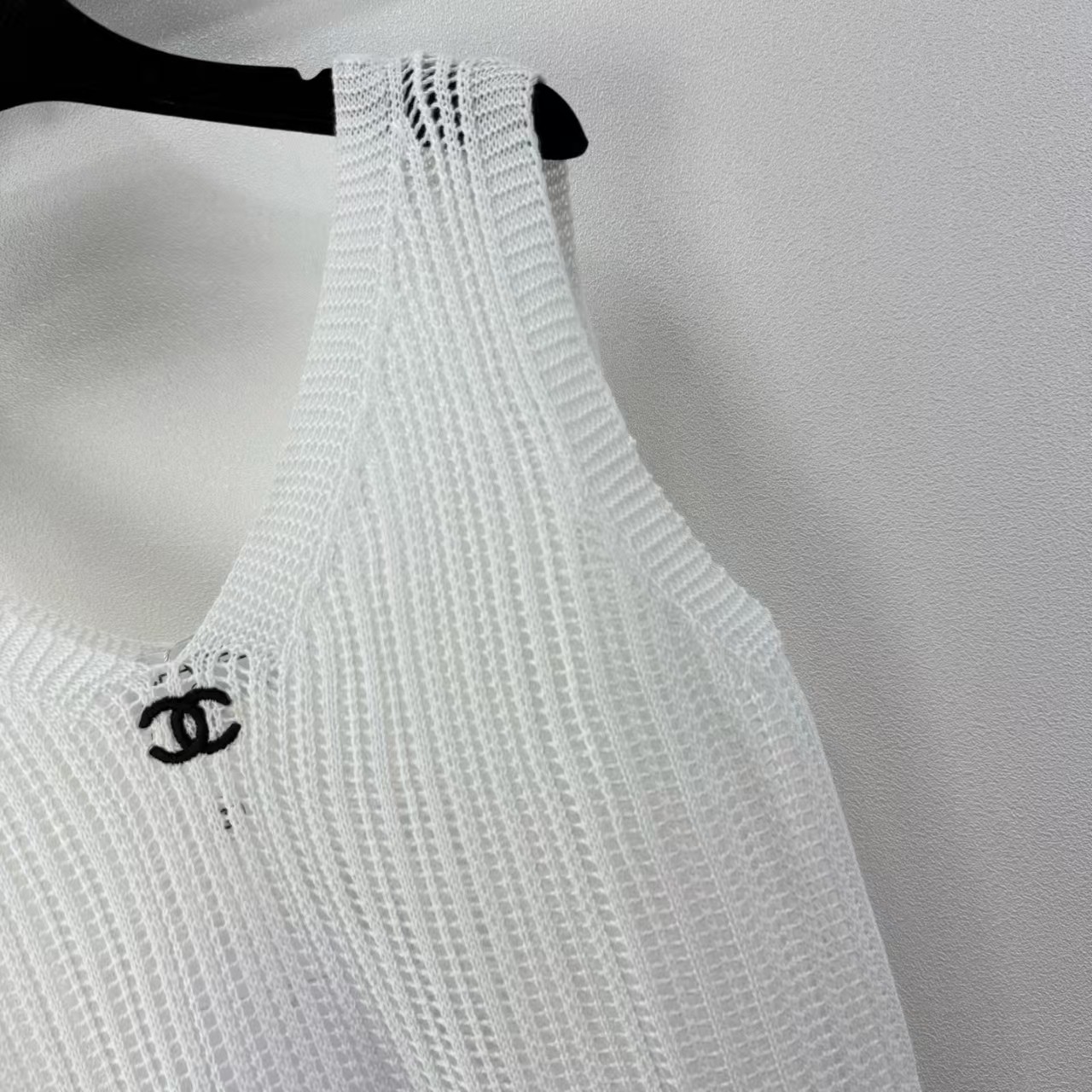 Cha Hollow-knit vest