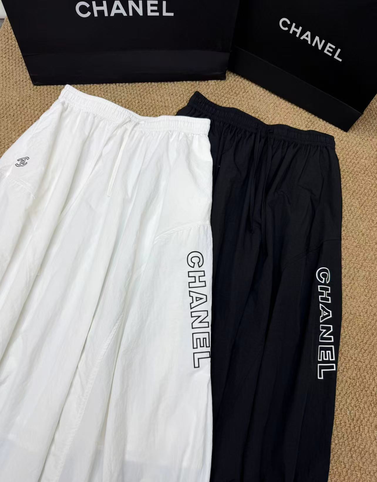 Cha New Drawstring Pleated Midi Skirt