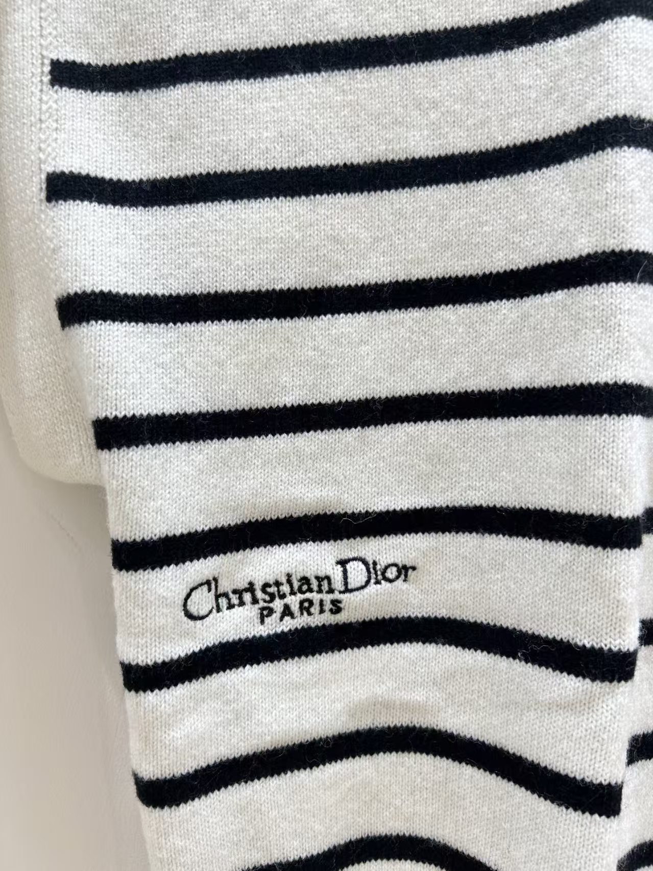 Di Striped EmbroideryTurtleneck Cape Knitwear
