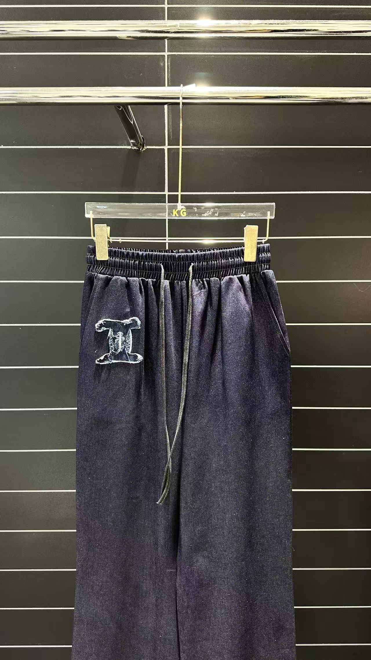 Cha 26 Dark Blue Elastic Waist Loose Denim Trousers