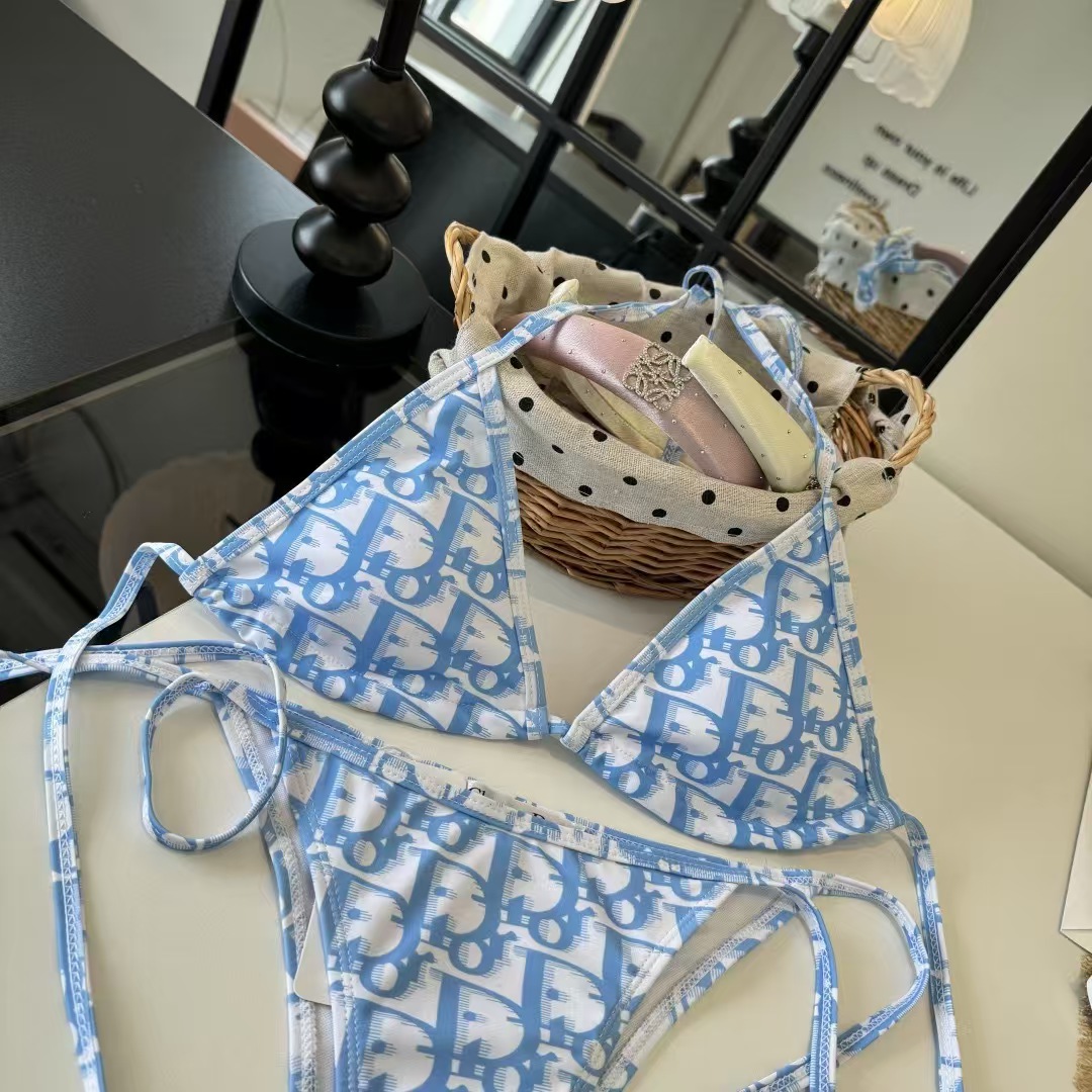Di Bikini