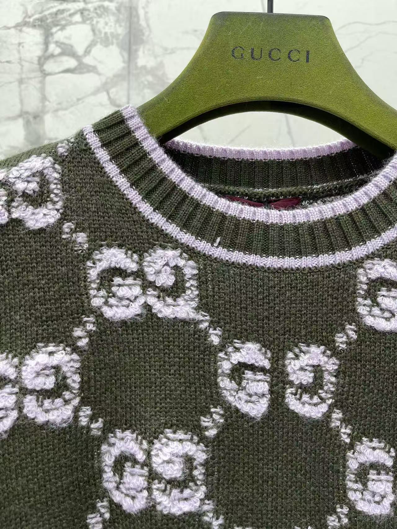 GU Olive Green All Over Pattern Knit Crew Neck Sweater