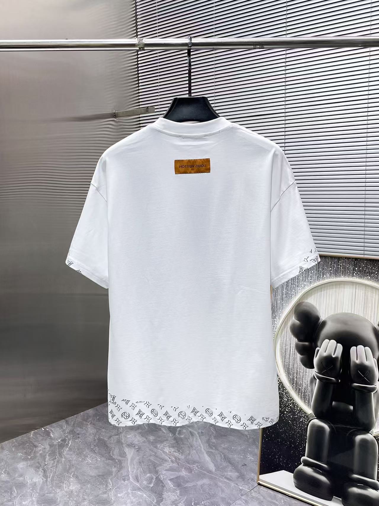 LO 26 Border Monogram Print Oversized Cotton T-shirt