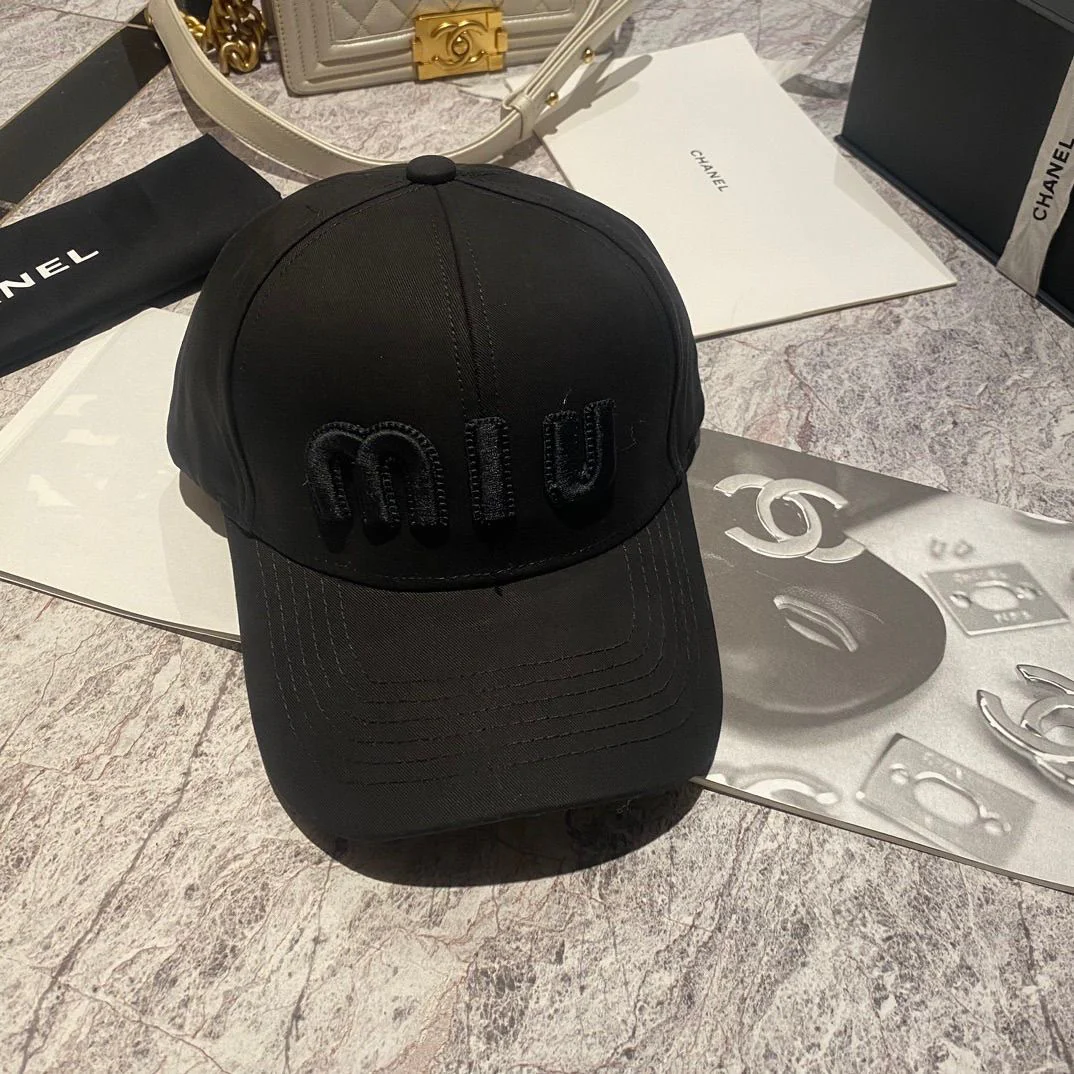 M Series New Fashionable All-match Embroidered Baseball Cap