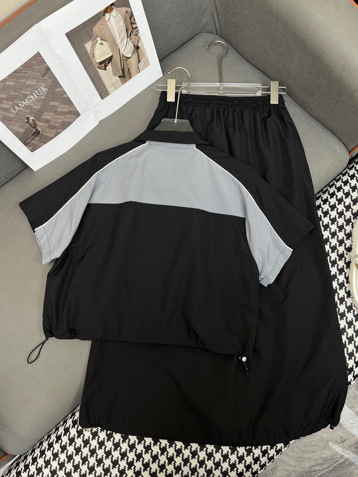 PR 26 Short-sleeved top + skirt set
