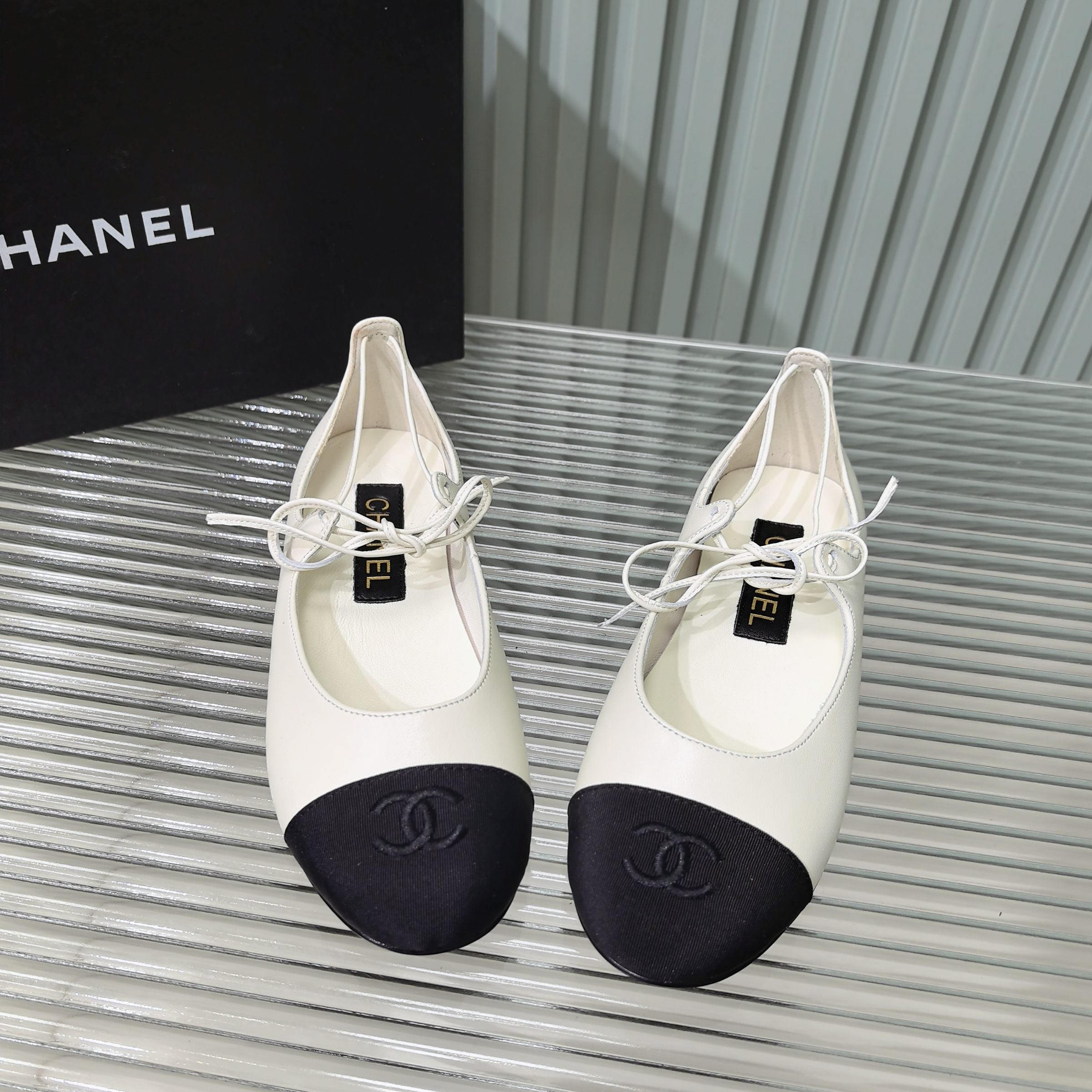 cha 26 Sheepskin lace-up dancing shoes