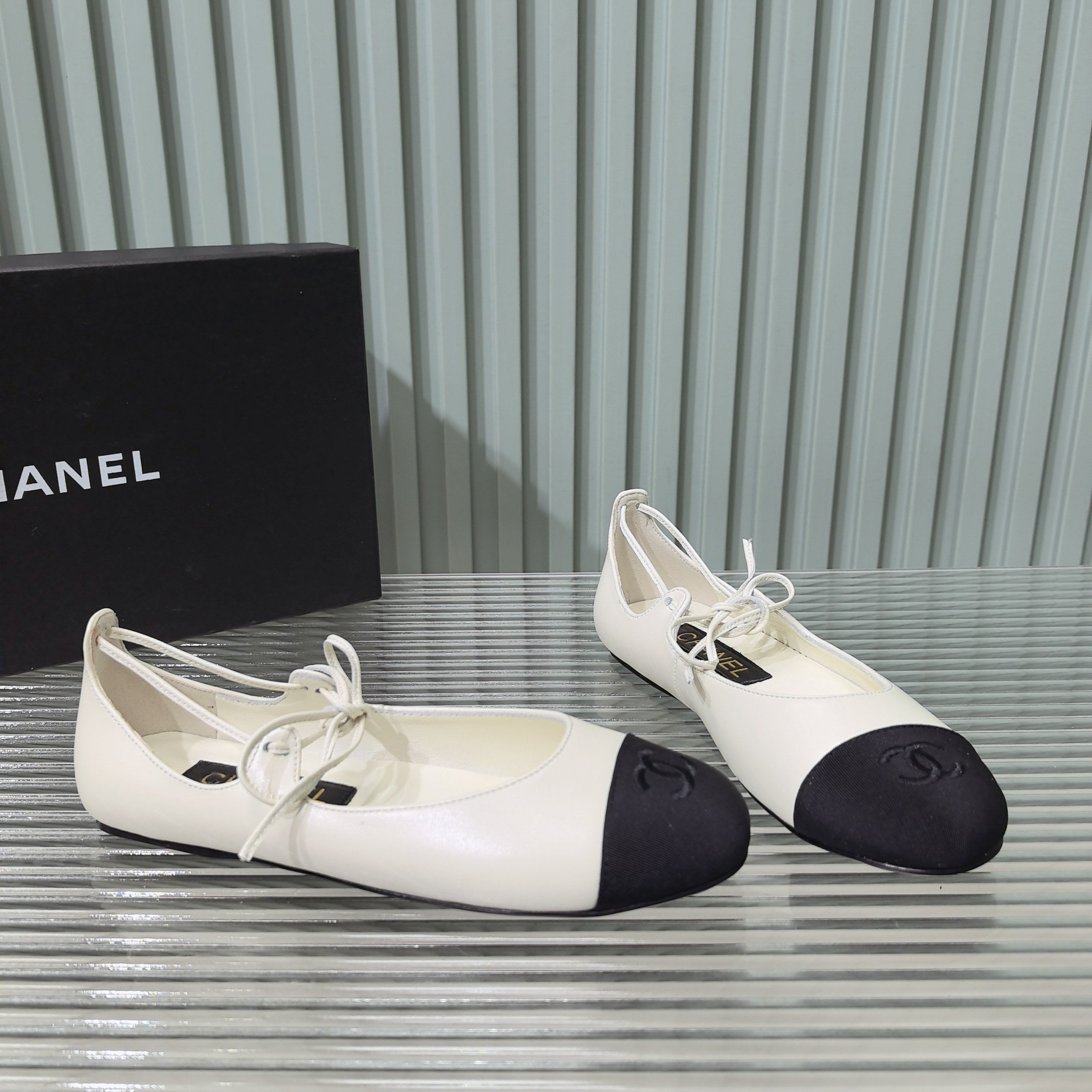 cha 26 Sheepskin lace-up dancing shoes