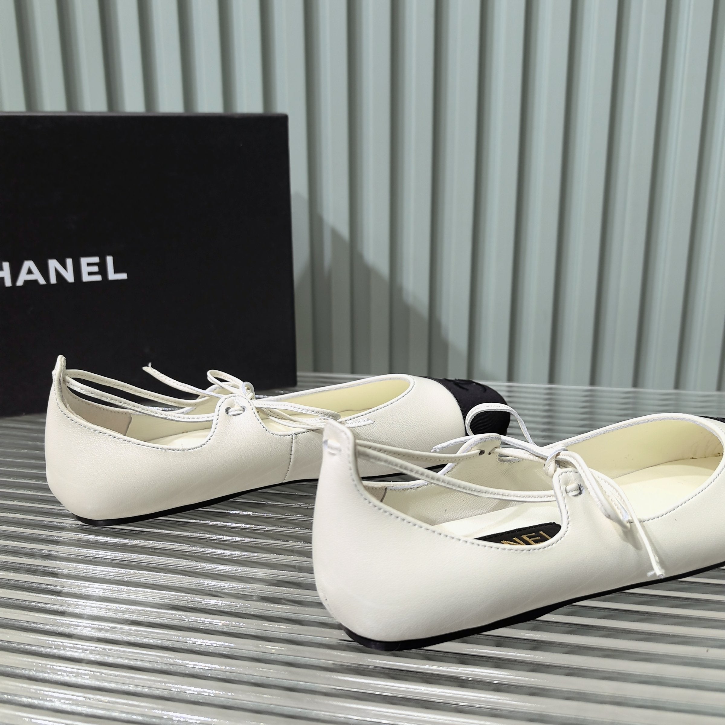 cha 26 Sheepskin lace-up dancing shoes