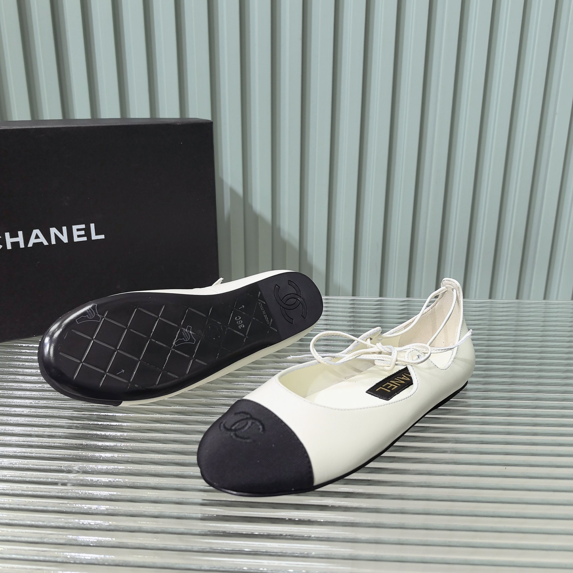 cha 26 Sheepskin lace-up dancing shoes