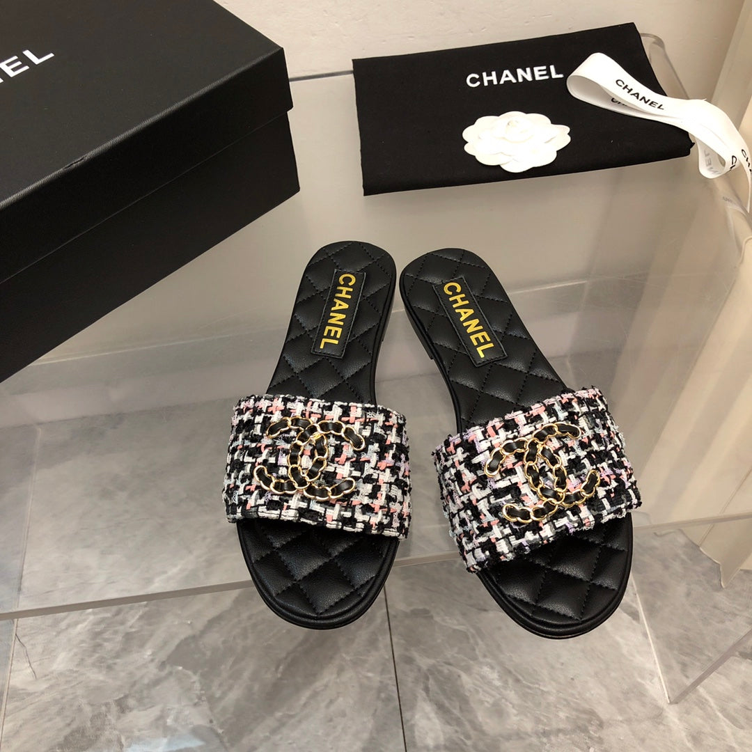 Di 26 mond chain buckle slippers
