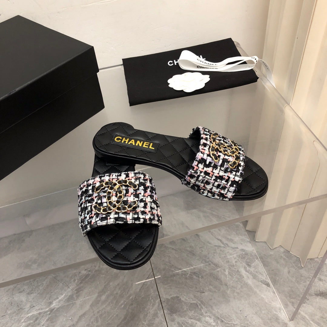 Di 26 mond chain buckle slippers