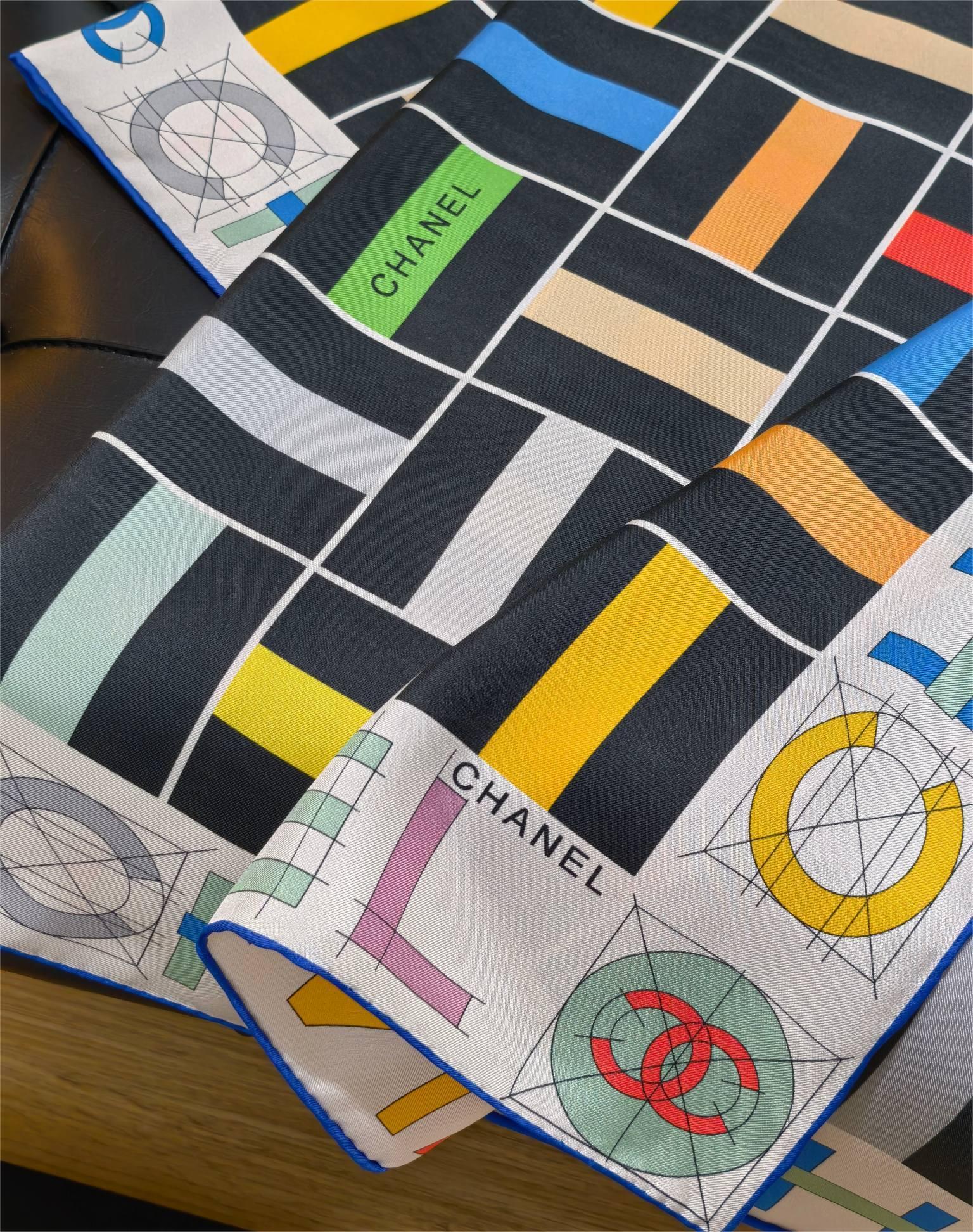 CHANE 90x90cm Twill Silk Square Scarf