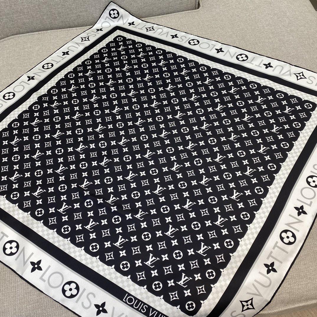 LU90cm Lustre Jacquard Mulberry Silk Square Towel