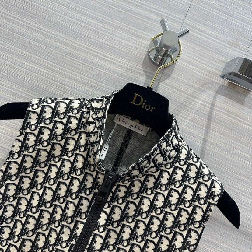 DIO three-dimensional knit jacquard dress