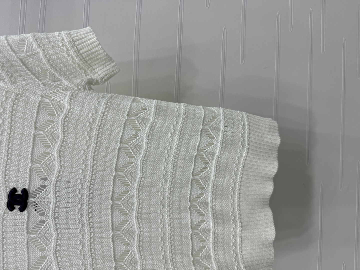 CHANE25SS Cut-out knit short sleeve