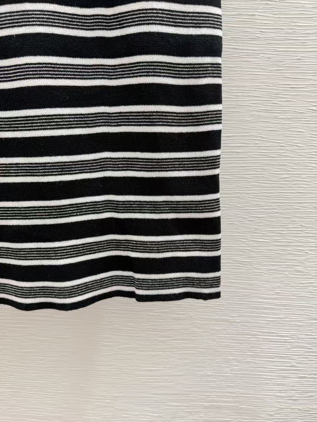 YS 26 Crew Neck Contrast Trim Stripe Knit Bodycon Dress