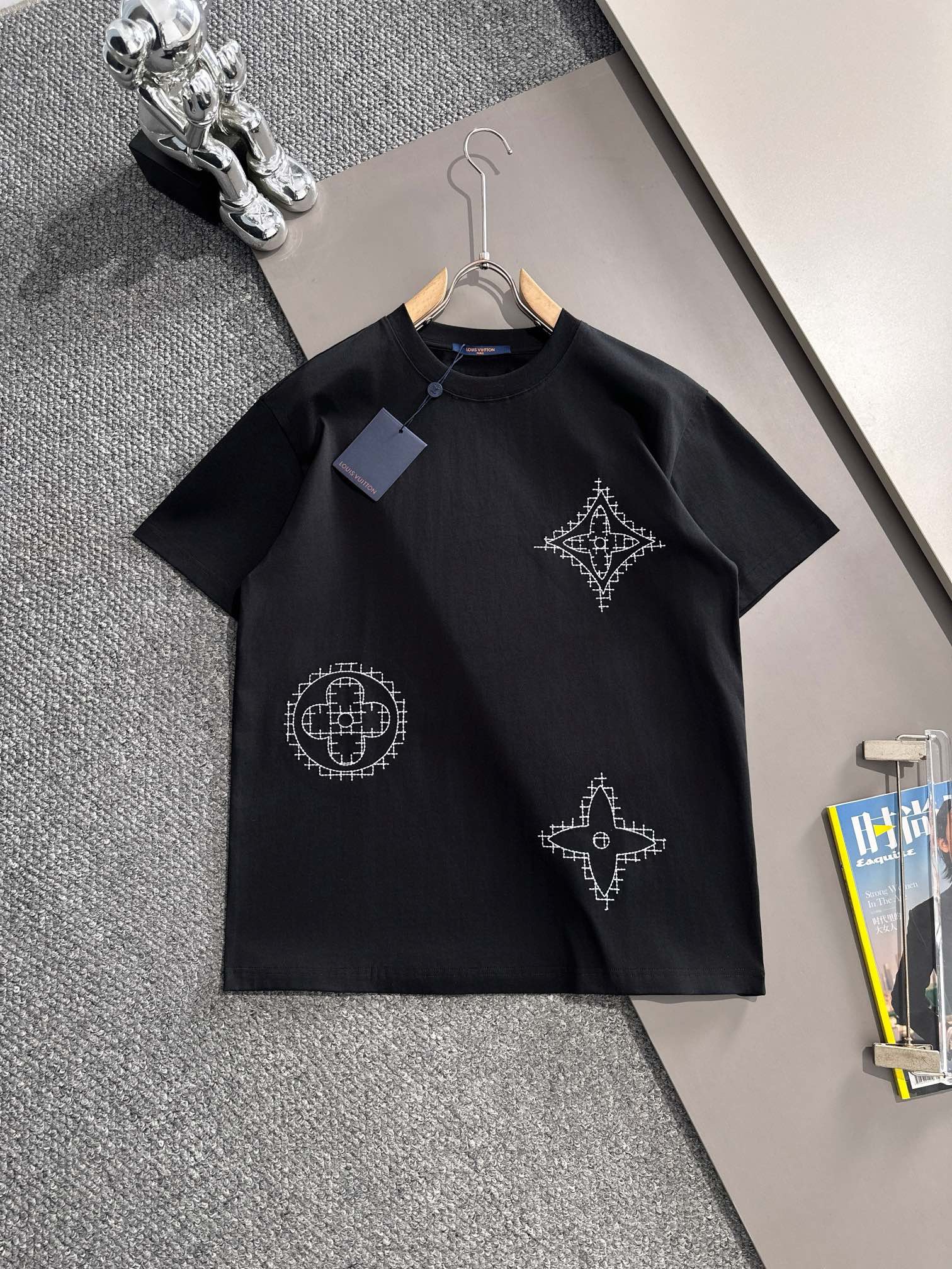 1V short-sleeved shirt