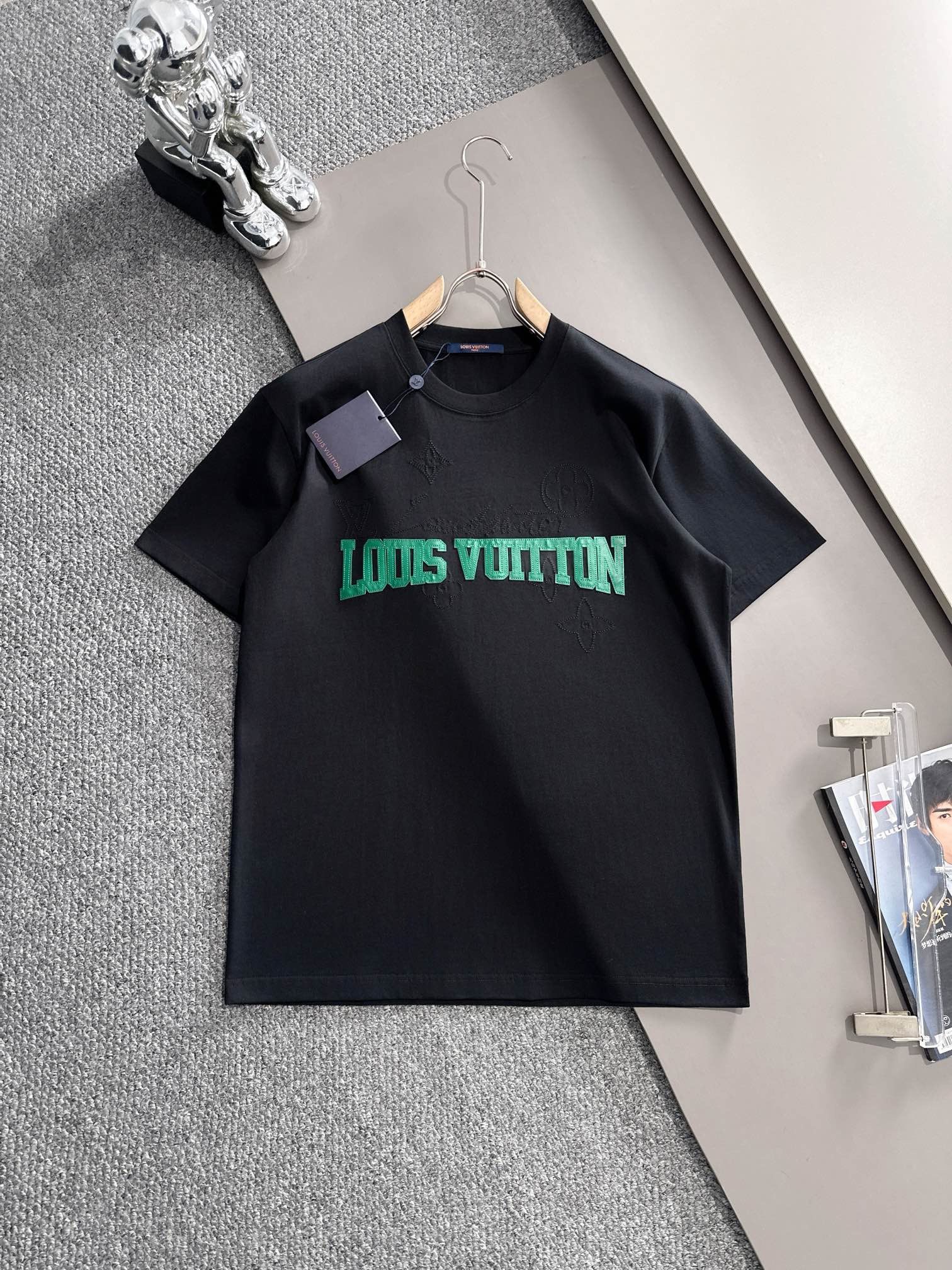 1V short-sleeved shirt