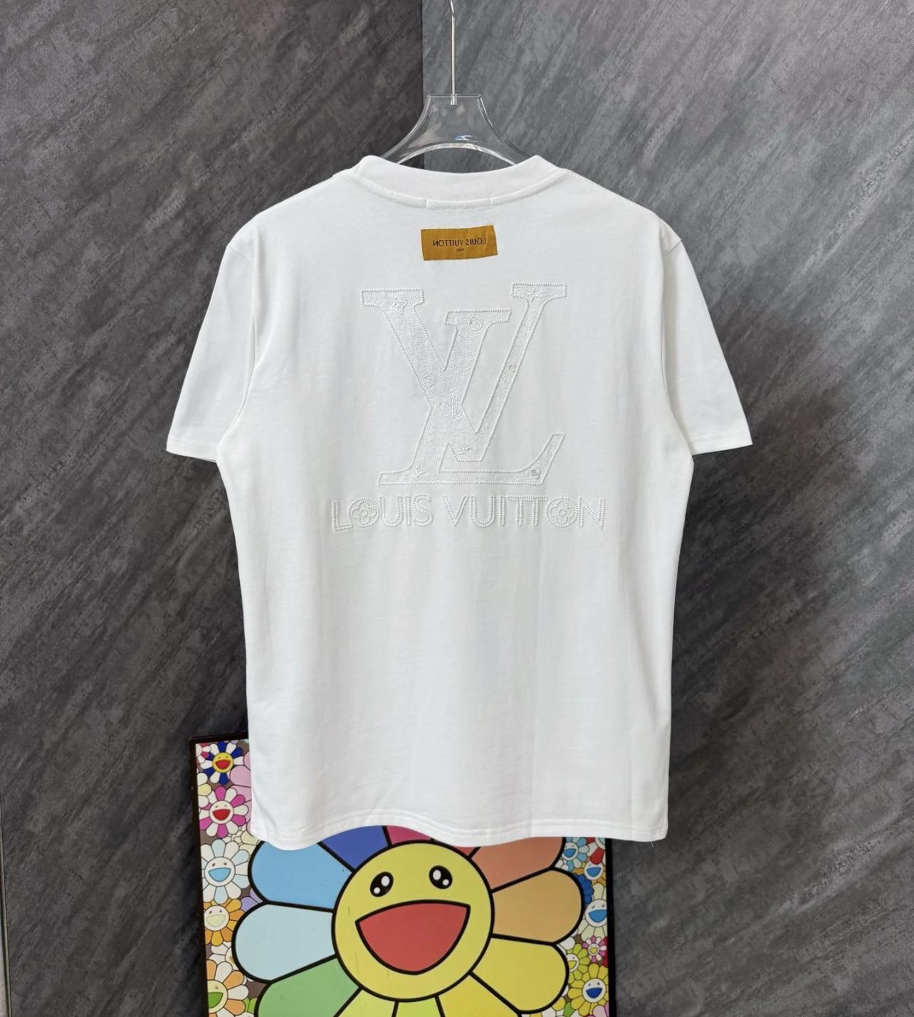 1V Back large logo T-shirt