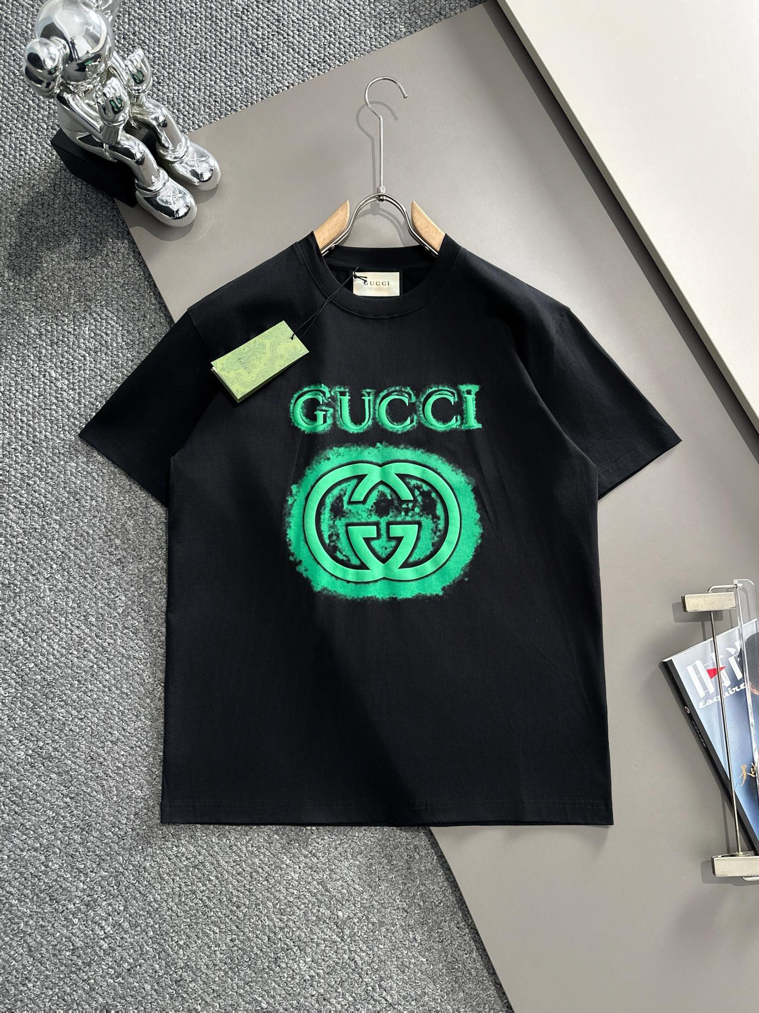 GG Fluorescent Double C Large Logo Short sleeved T-shirt