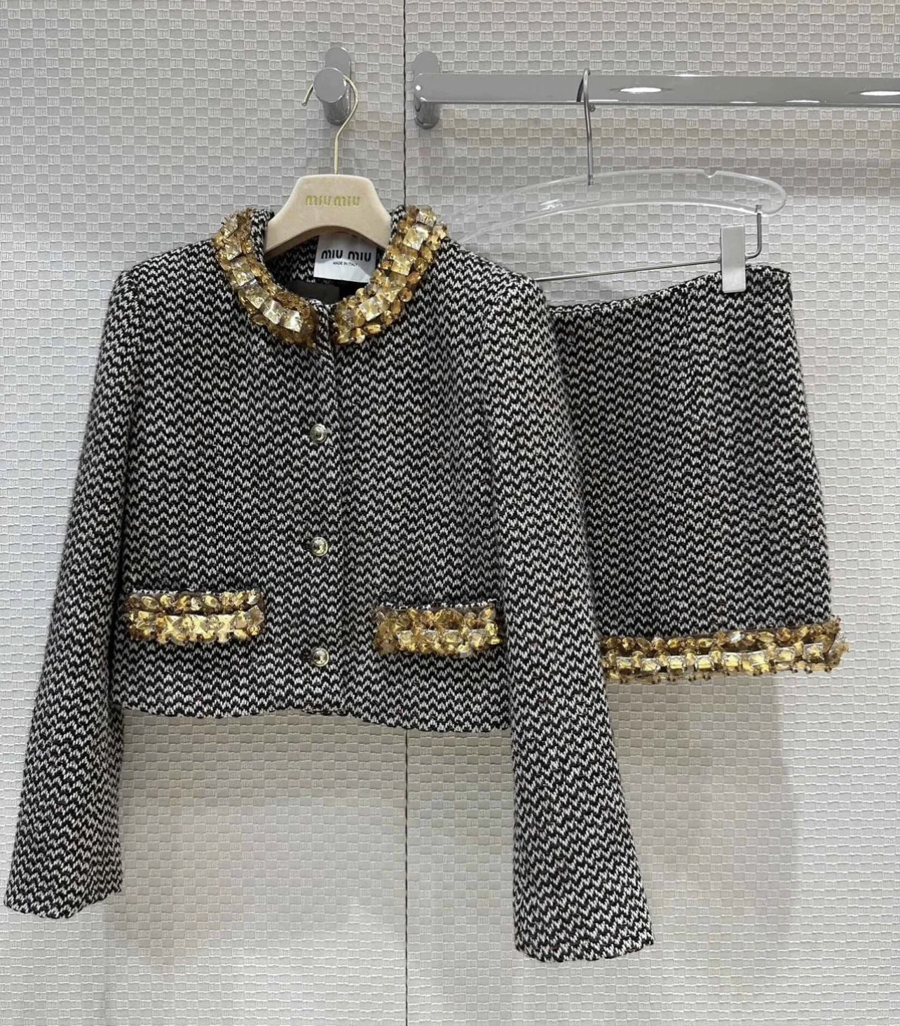 MM Golden sequin woolen short skirt