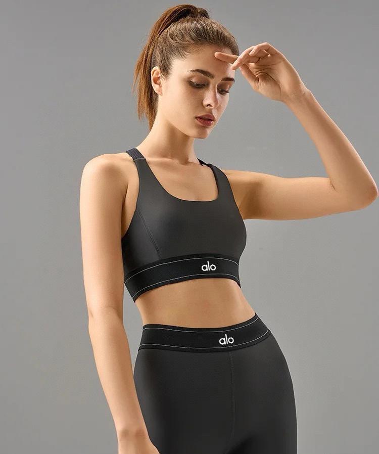 Alo Classic Two tone Yoga Set