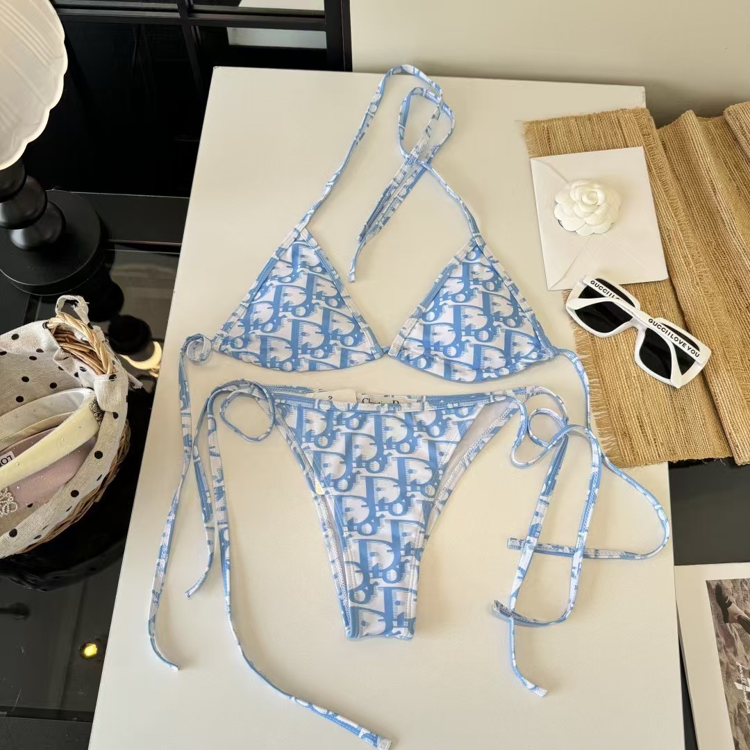 Di Bikini