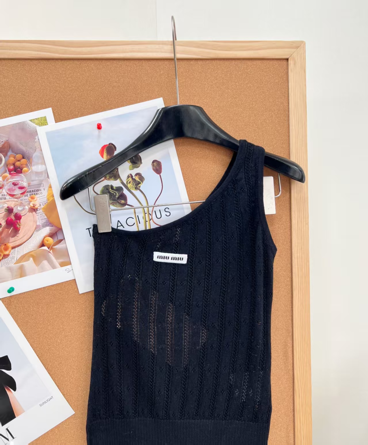 Mi New Asymmetric Hollow-out Letter Patch Knit Camisole