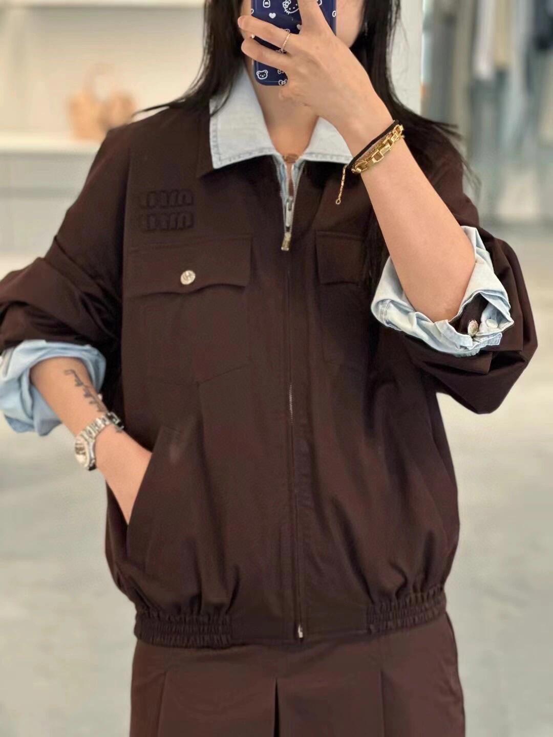 Mi dark brown utility zip-up jacketI paired withmatching tone-on-tone skirt