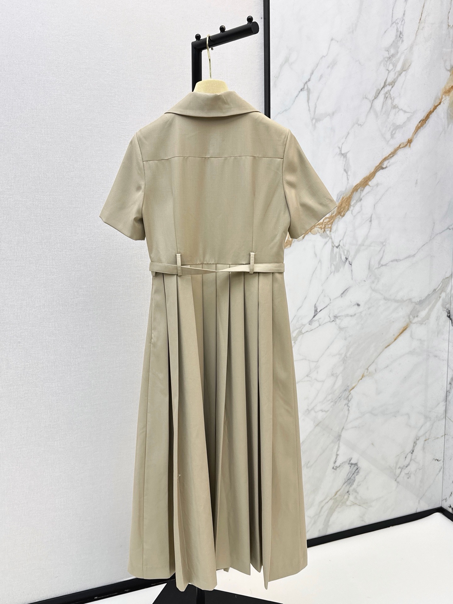Mi*26Ss Spring/Summer Latest Style Double PocketDecorated Long Pleated Dress
